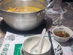 -禄婶鸡煲·打边炉