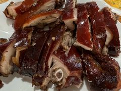 -黄记四更烤乳猪店