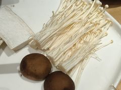 -青瓦餐厅·生鱼片·韩园烤肉(西塔店)