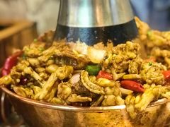 双层铁锅牛蛙-巴四老城区炭火蛙锅(张江店)