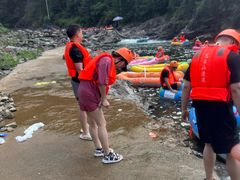 -安吉龙王山峡谷漂流