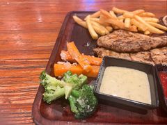 -Luga's 西餐酒吧·bistro(百家湖1912店)