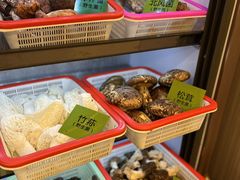 -菌海森林·非遗野生菌火锅(西山区滇池路摩根道店)