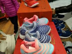 -ABC MART(心斎橋店)