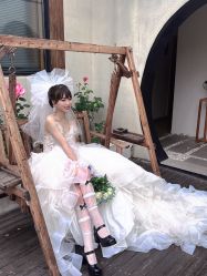 -莫小姐婚纱