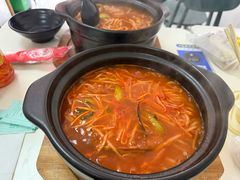 -云水越米线·辣哆辣(青岛店)
