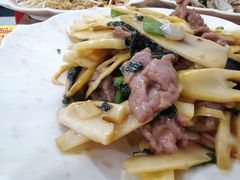 青椒酸笋炒牛肉-南记食粥坊·宵夜大排档(莲花总店)