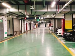 -百联南方购物中心·停车场