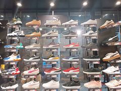 -ABC MART(心斎橋店)