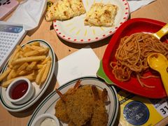 -菲滋意式餐厅(富阳东方茂店)