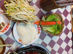 -赵美丽·重庆社区火锅·直营店(火车东站·中豪国际店)