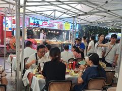 -刘姐啤酒鱼民族演艺餐厅(西街总店)