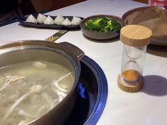 -喃喃椰·糟粕醋·椰子鸡火锅(七堡花园店)