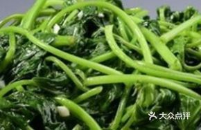 Stir-fried Sweet Potato Leaves with Garlic