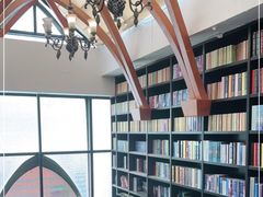 -钟书阁(松江泰晤士小镇店)