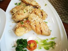 -Chom Cafe and Restaurant