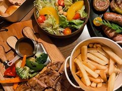 -鹿萤季·营地小馆(皇后公园店)