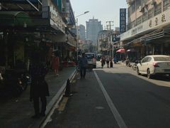 -溪岸路花鸟市场