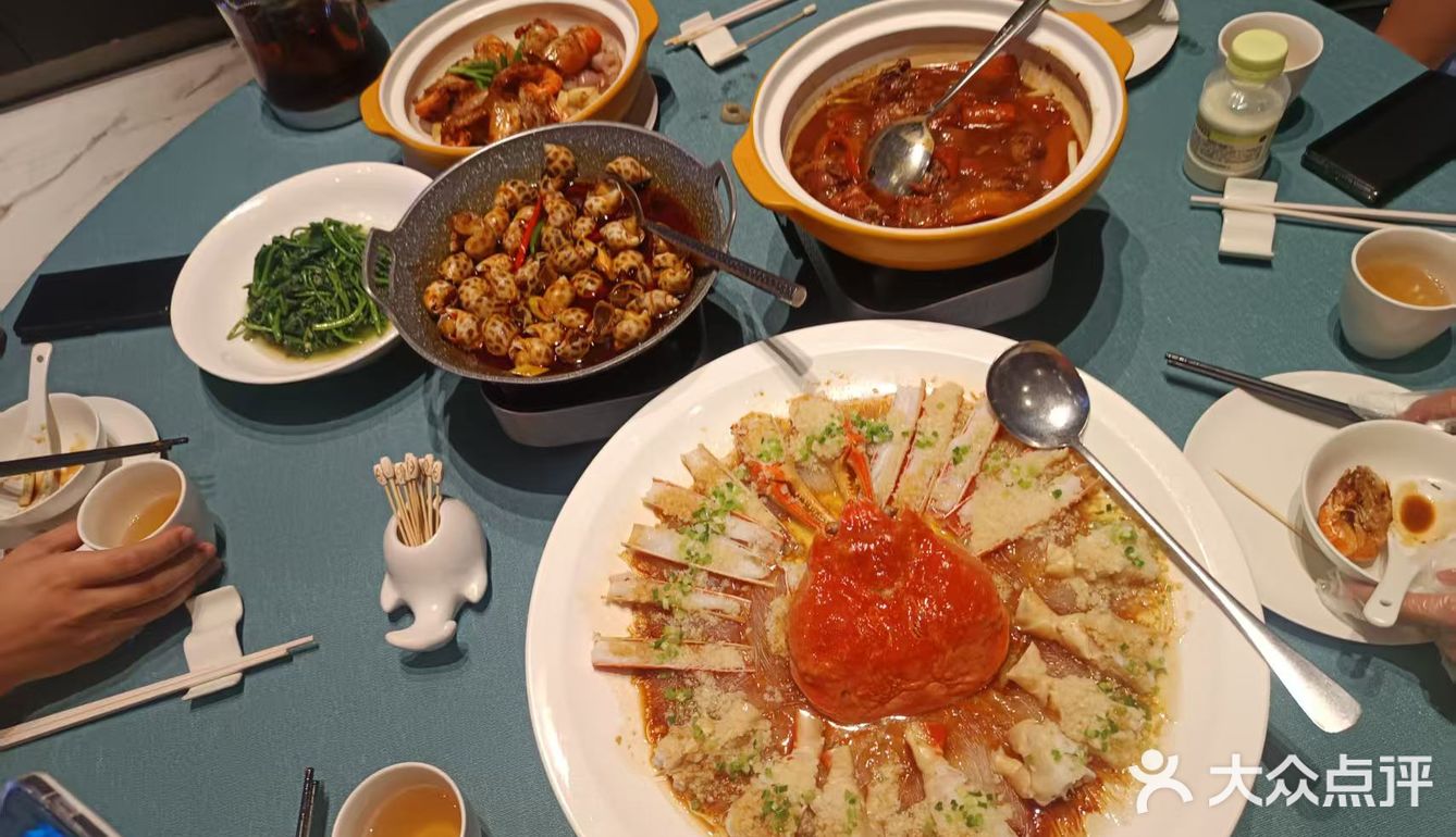 带上男朋友一起，一直听妈妈说这边的海鲜好吃