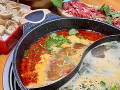 -苗阿哥酸汤牛肉火锅(体育场店)