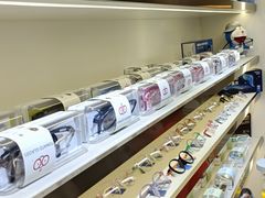 -视野联行眼镜·蔡司·尼康·豪雅·依视路(青浦宝龙店)