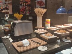 -BLU 全日制餐厅(上海安曼纳卓悦酒店)