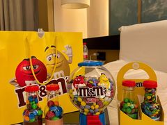 -m豆巧克力世界(上海世茂广场店)