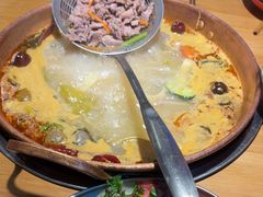 -洱火云南酸菜牛肉火锅(石景山当代商城店)