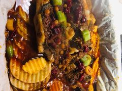 招牌香辣味清江鱼-鱼颜诱纸纸上烤鱼·蛙(龙湖天街店)
