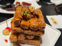 -铜锣湾·有麝自然香(渝北财富中心店)