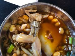 -鸿顺老铁锅美蛙鱼府(解放碑店)