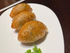 韭菜花薄壳咸水角-杭州西子湖四季酒店·金沙厅