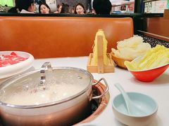 -洪氏嗨捞·猪肚鸡火锅(阳光天地店)