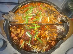 -鸣记脆皮烤鱼·海鲜烤鱼(三八广场店)