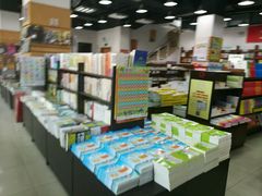 -新华传媒教材书店(中山南二路)