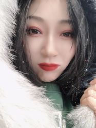 -红馆妆造(中央大街店)