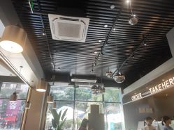 -桃桃屿·潮牌酷银(世纪荟店)