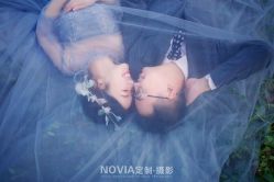 -易摄影婚纱摄影工作室