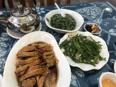 -瑞丰园庭院餐厅·白族传统家常菜