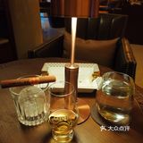 这里有🚬有🍸有故事，就缺你了～