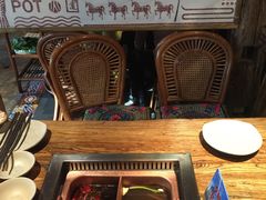 -老牌坊云南鱼豆花火锅(爱建店)