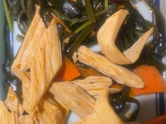 -鱼窝棚柴火铁锅炖(富山屯店)