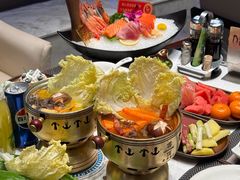-云顶旋转自助景观餐厅