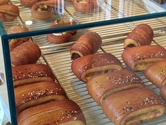 -VERIE BAKEHOUSE