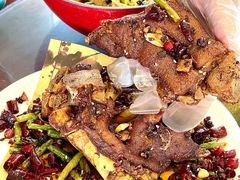 -川流不息·地道川菜·小龙虾(松东路店)