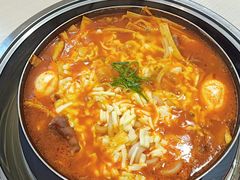 -三清洞摩西韩式年糕火锅(威高广场店)