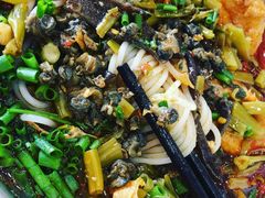满满的螺蛳肉-西环肥仔螺蛳粉(总店)