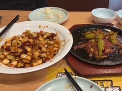 -宏状元现熬粥·京味菜(黄寺大街店)