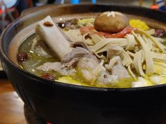 -捞围鲜·港式打边炉(海阳路店)