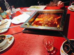 -二荆条·蜀鲜汇城市森林火锅